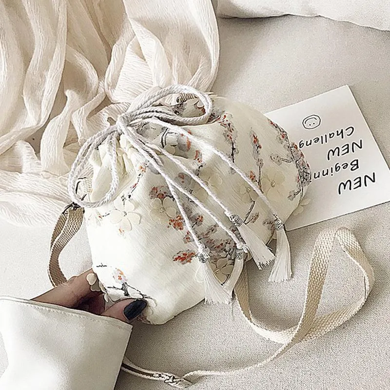 Women Fashion Bag Sweet Personalized Drawstring Shoulder Bag Creative Floral Printed Tassels Shoulder Bag New