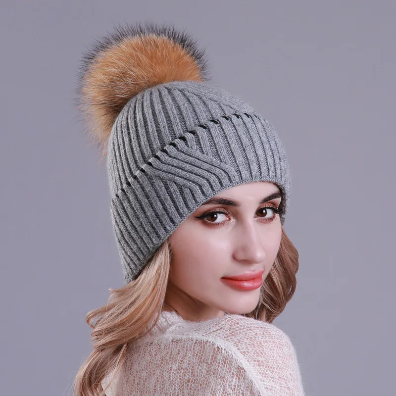 Winter wool knitted hat fashionable warm mink ball lady hat Korean version of 100 sets of warm and humid hat - Цвет: Красный