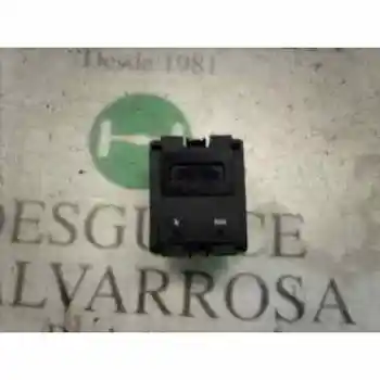 

COMMAND MULTIFUNCTION BMW 3 SERIES SALOON (E30) 320i Y813 BORG [4435385]