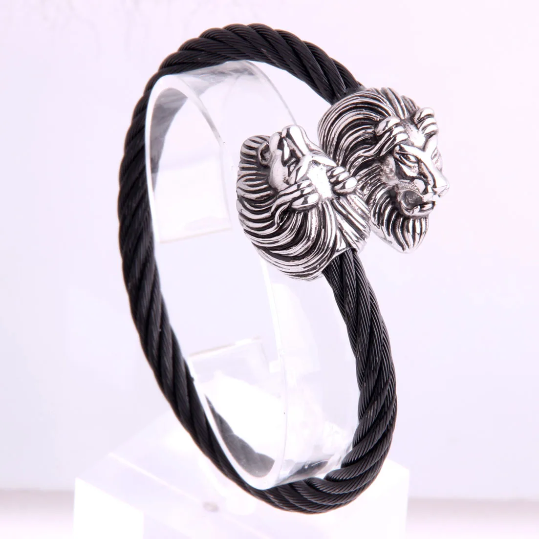 Unique Elastic Adjustable Gold Tone Lion Head Cuff Bangle in Black Stainless Steel Twisted Cable Bracelet for Men Jewelry
