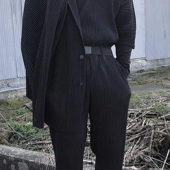 

Miyake Pleated Pants Ig Super Fire Net Red with Striped Straight Casual Pants Men and Women Pleats Pants