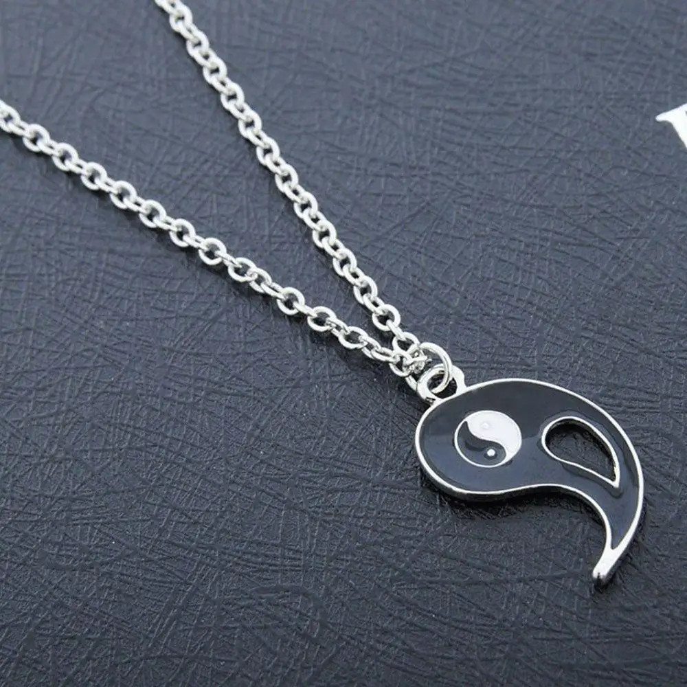 2Pcs/Set Unisex Gold Sliver Alloy Yin Yang Pendant Puzzle Piece Necklace Birthday Jewelry Gifts For Couple Or Best Friends