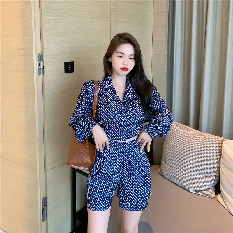 

Fashion Women Elegant Scale Two Piece Set Lady Turn Down Collar Blouse Tops+ Shorts Pants Office Lady Streetwear Clothes SET