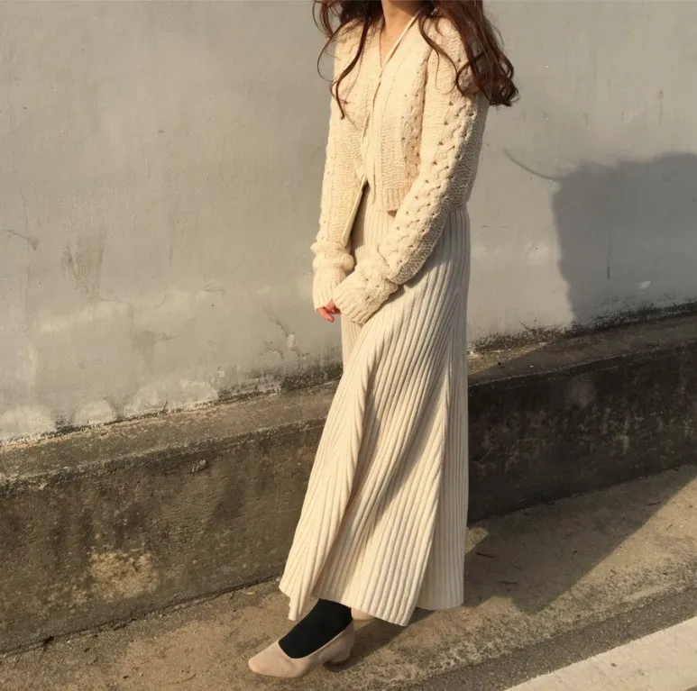 Autumn Female Knitting Umbrella Skirt Solid Color High Waist Stretched Women Pleated Maxi Skirts Plus Size Female Clothes