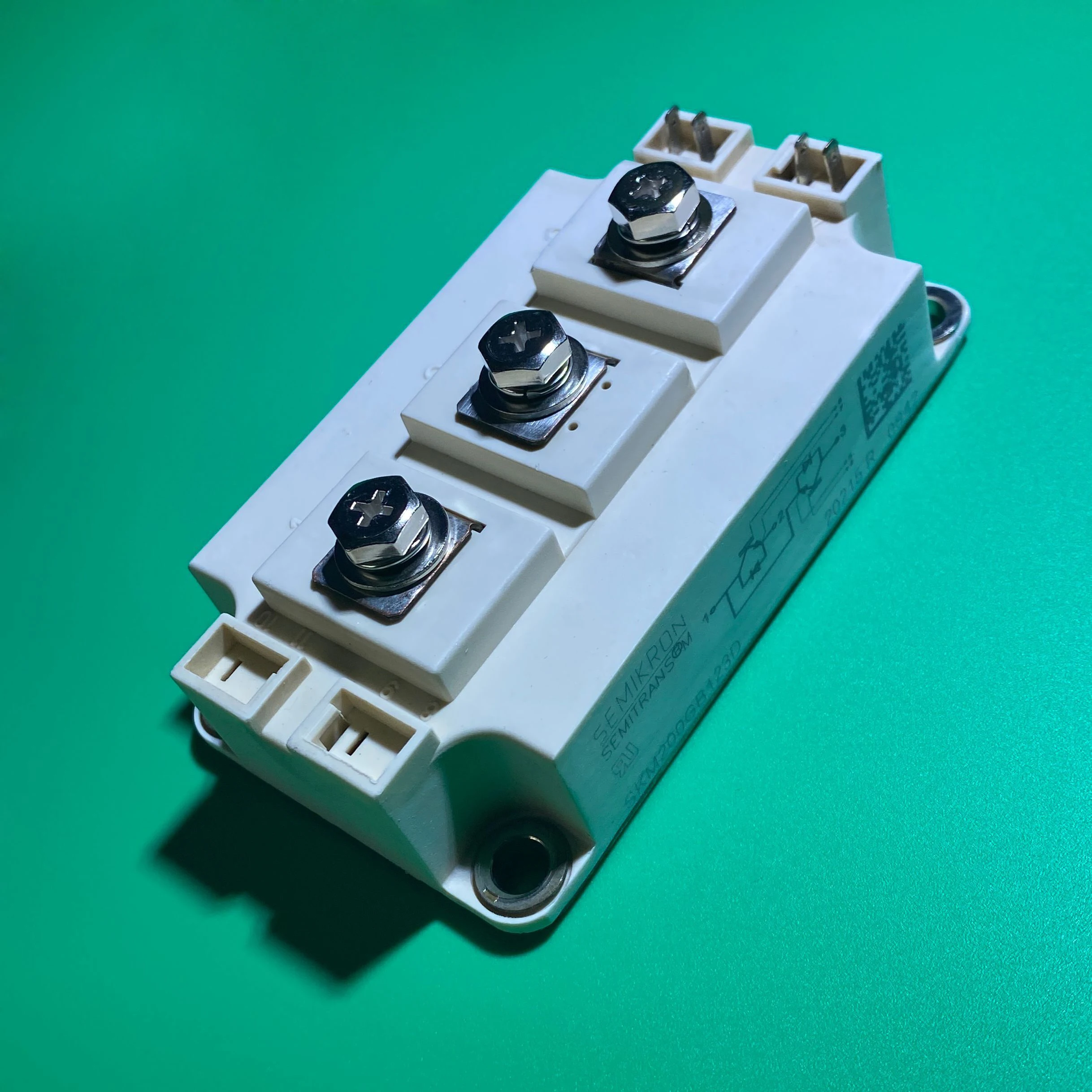 Модуль SKM200GB123D SKM 200 ГБ 123 D IGBT-модули для тренчков системный блок 123d g B123D SK M200GB123D |