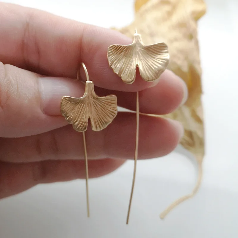 Женские Висячие серьги Ginkgo длинные золотистые с листьями гинкго эффектные
