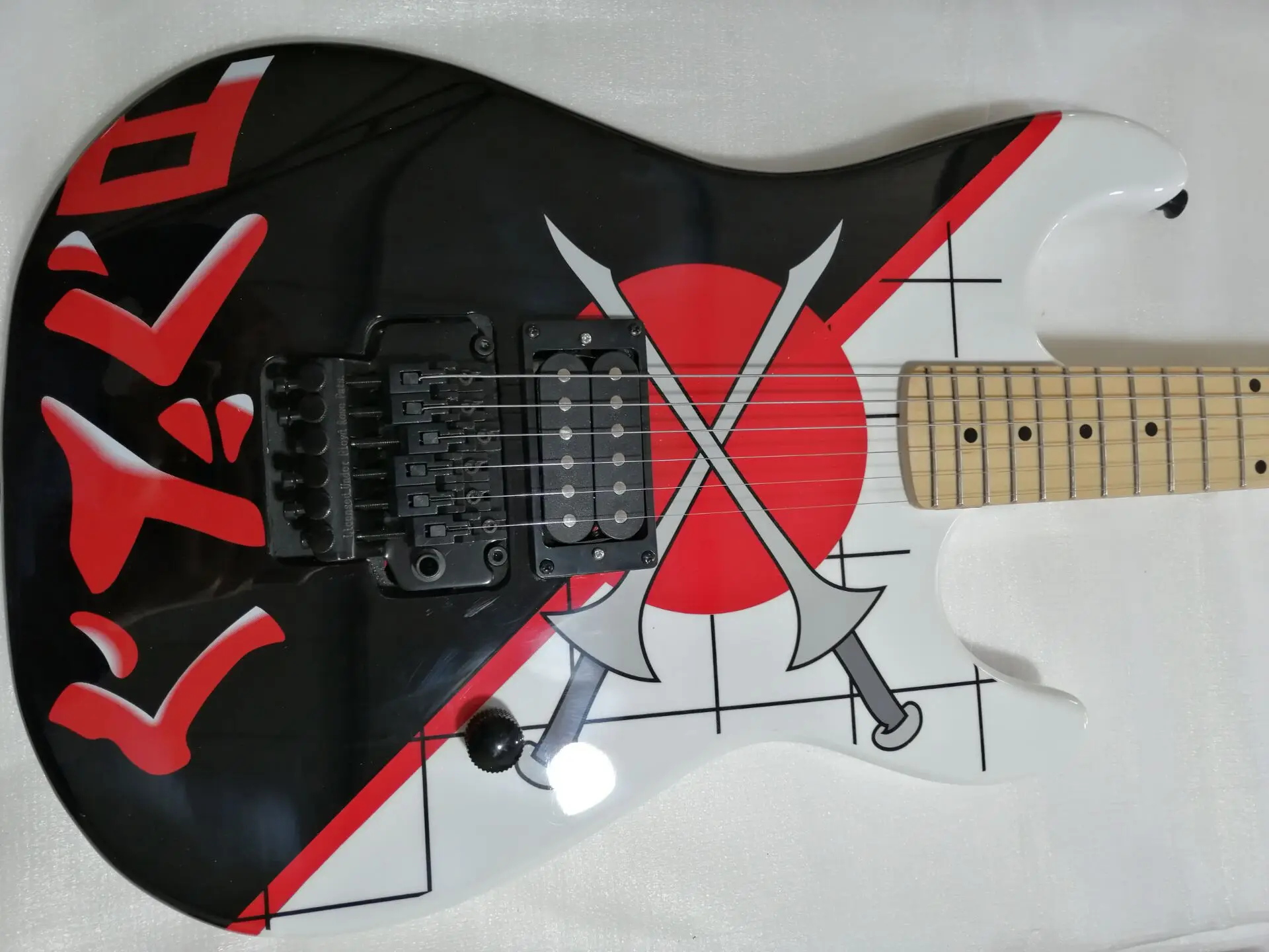 Высокое качество FDST-1087 Charvel San Dimas 25th юбилей меч шаблон тела тремоло электрогитары