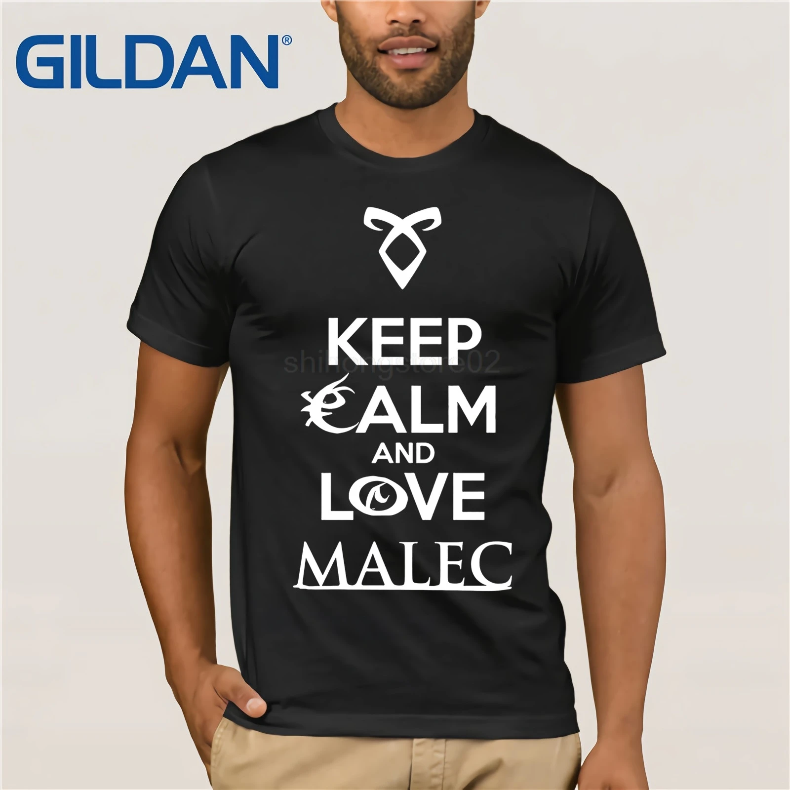 

Shadowhunters The mortal instruments - Keep calm and love malec - Magnus Bane and Alec Lightwood - gift idea T-Shirt