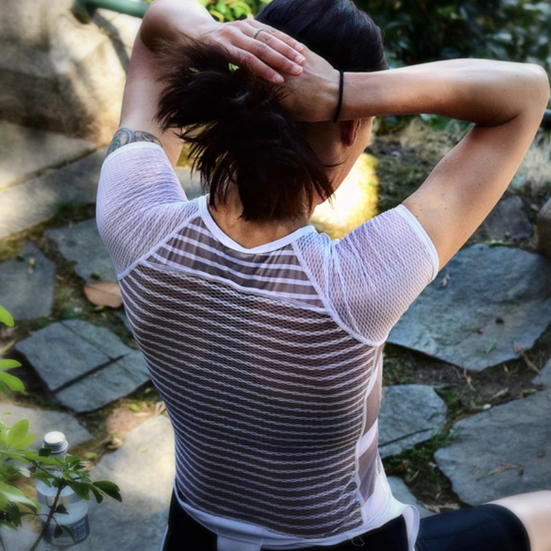 tic_womens_baselayer_sleeved_03-2000x1499