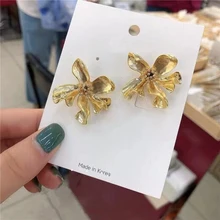 MENGJIQIAO новые европейские новые винтажные золотые цветные металлические серьги-гвоздики в виде цветка для женщин, модные массивные ювелирные изделия Oorbellen