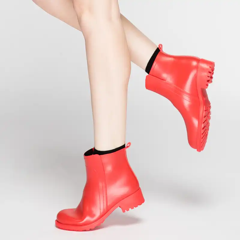 women's slip on rain shoes