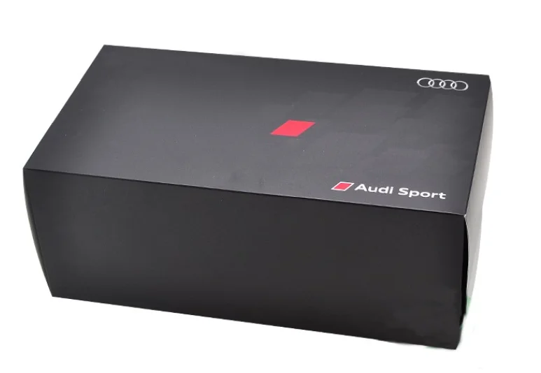1:18 Audi R8 Spyder трансформер родстер литой автомобиль из сплава Игрушечная модель