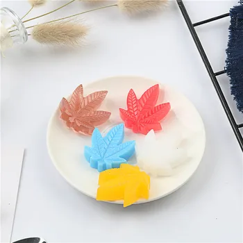 

4YANG 8 with Leaf Chocolate Silicone Mold Three-dimensional Maple Leaf Ice Tray Pudding Mold DIY Baking Tool Cake Tool