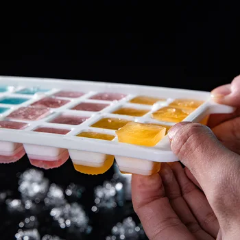 

2020 soft bottom silicone ice tray ice box frozen ice cube cold drink mold with lid household artifact refrigerator freezer
