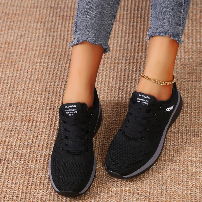2021Womens Casual Sports Shoes Lightweight Comfortable Breathable Unisex Running Sneakers Tennis Lace-up Shoes Zapatos De Mujer