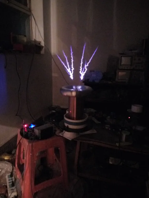 Solid State PLLSSTC Tesla Coil Power greater than 600W Input voltage 110-220v