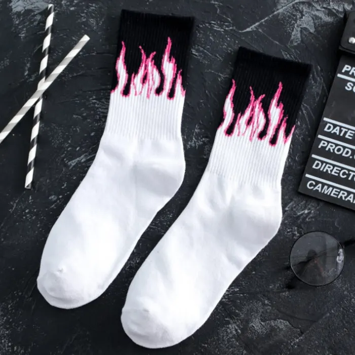 Мужские хлопковые носки, Повседневные Дышащие носки для скейтборда, мужские носки с принтом пламени, носки без пятки, KNG88