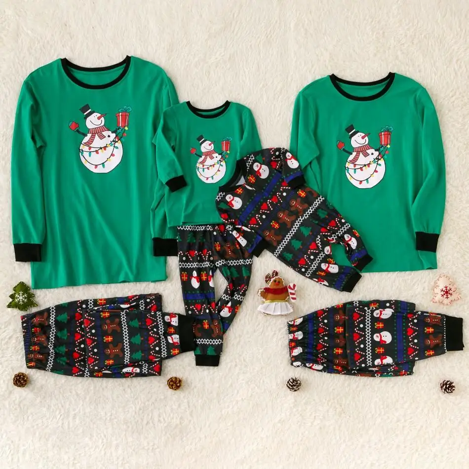Рождественские одинаковые пижамы для всей семьи; Семейные комплекты одежды с длинными рукавами с рисунком снежной куклы для папы, мамы, детей; одежда для малышей