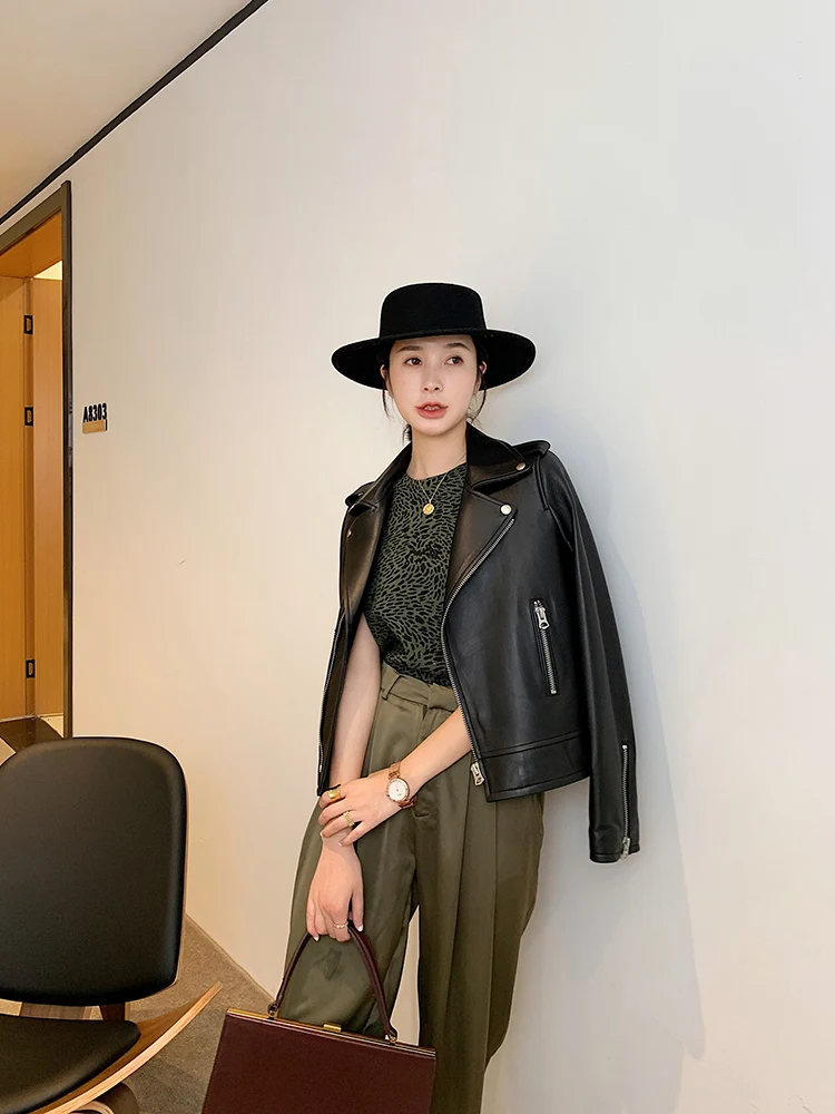 Женская байкерская куртка из натуральной овечьей кожи осенняя мотоциклетная