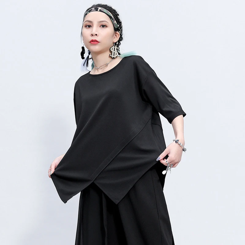 [EAM] Women Black Irregular Big Size T-shirt New Round Neck Three-quarter Sleeve  Fashion Tide  Spring Summer 2020 1Z356