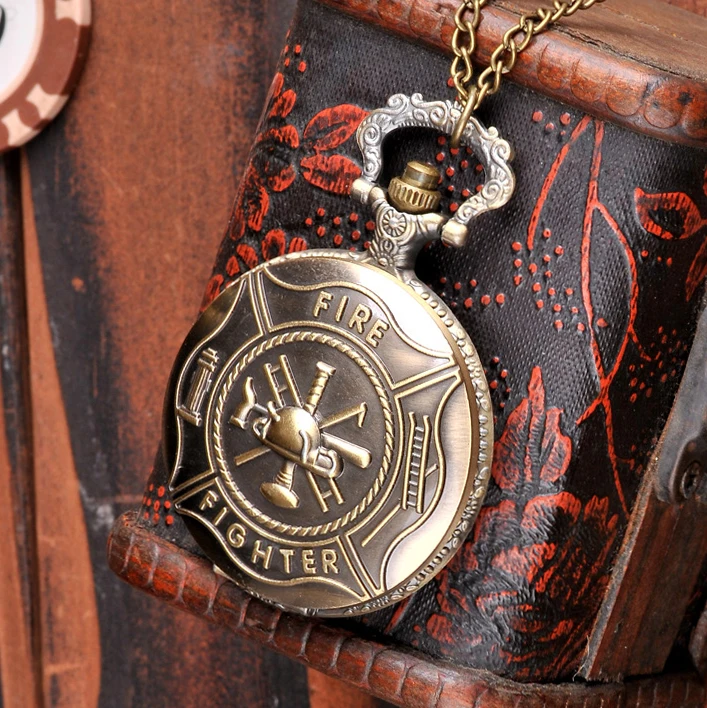

Quartz pocket watch large Carved Exquisite Flower Pattern Transparent Lid Eiffel Tower White Surface Pocket Watch with Chain