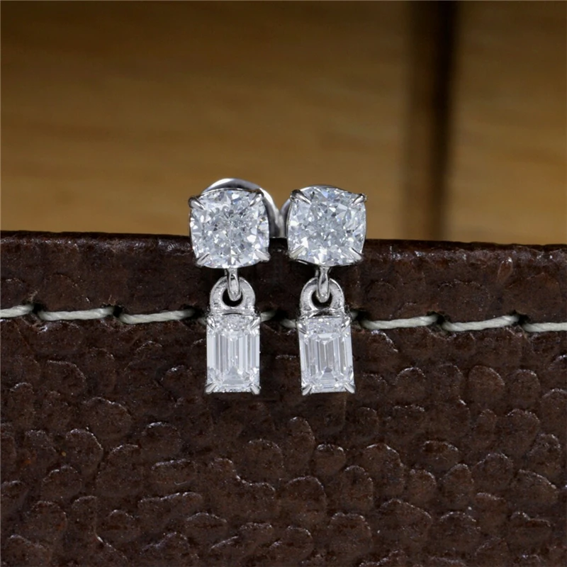 

Серьги-подвески с муассанитом, 18 К, с изумрудом