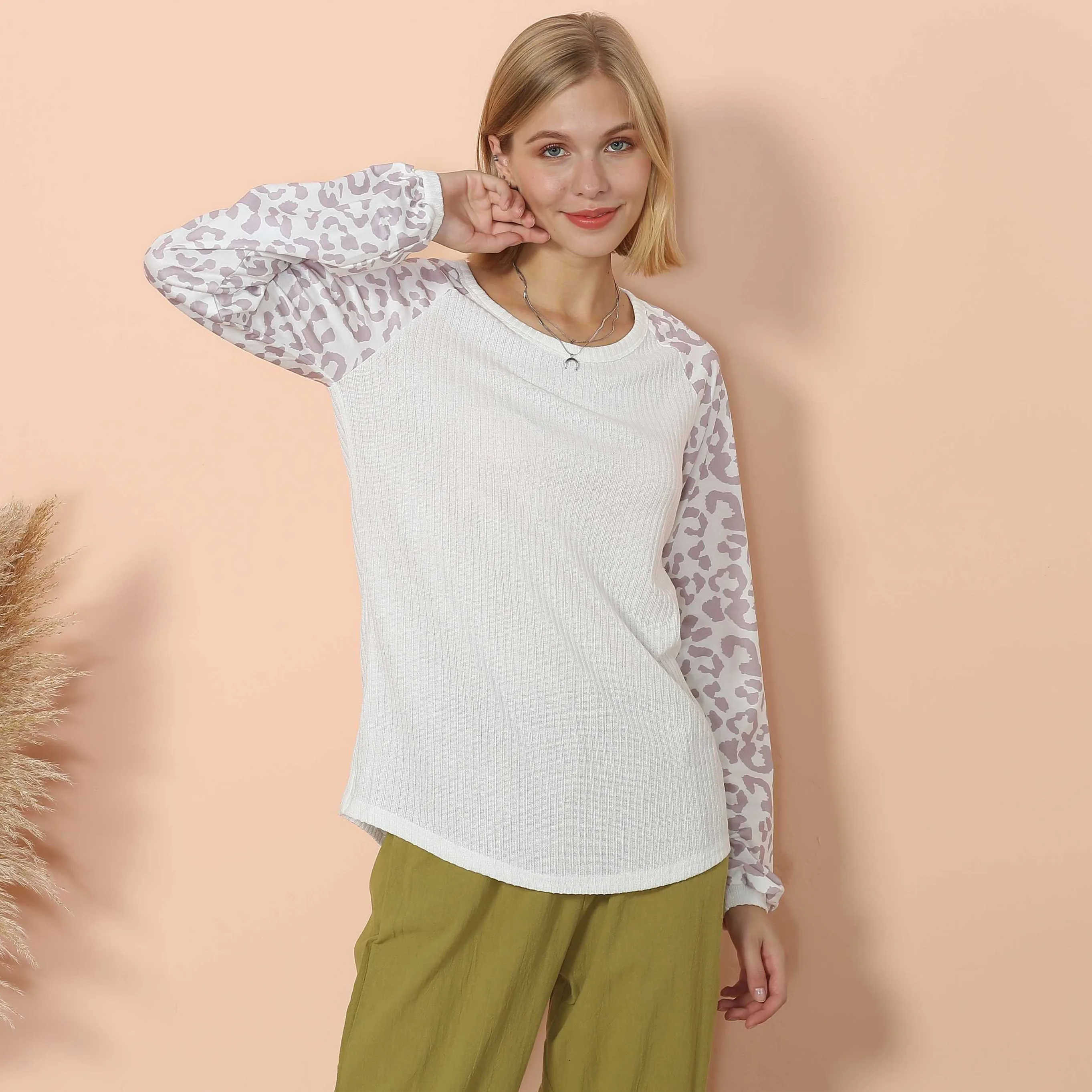 

Leopard Print Long Sleeve Womens Tshirt Casual White Fashion Crop Top T Shirt Ladies Fashion Loose Tee Shirt