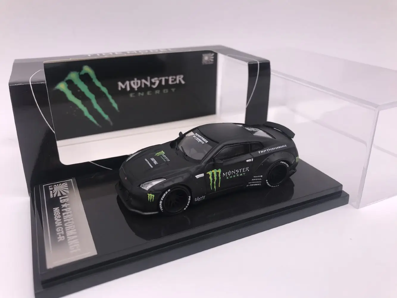 Завод 1: 64 LB NISSAN GTR R35 Монстр Игрушечная машина из сплава игрушки для детей литой модельный автомобиль подарок на день рождения