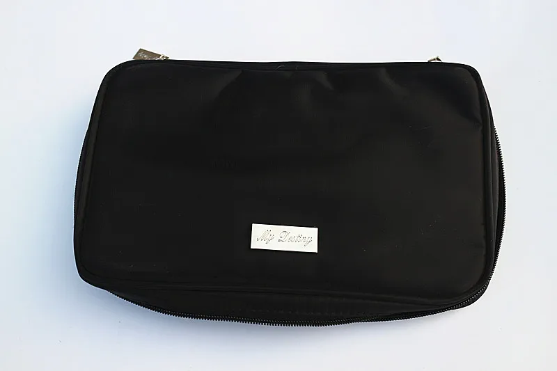 3578313029_2103270785