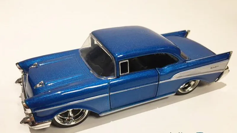 Jiada gm srt Mustang 1: 32 модель автомобиля из алюминиевого сплава ВОИН автомобиль спортивный автомобиль модель игрушки