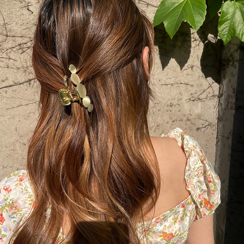 2021 New Elegant Opal Gold Grip Back Of The Head Fixed Hair Shark Clip Headdress Girls Fashion Hairpin Accessories For Woman hair clips for women