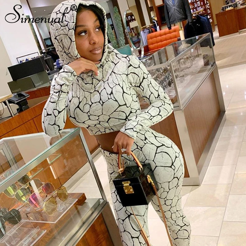 

Simenual Casual Sporty Active Wear Matching Sets Women Print Hooded Fashion 2020 Two Piece Outfits Long Sleeve Top And Pants Set
