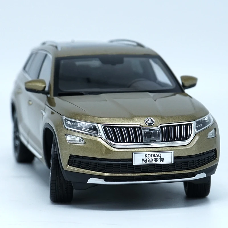 Оригинальная коробка 1:18 Высокая тщательно Skoda KODIAQ сплавочная модель автомобиля статические металлические модели автомобилей для Коллекционные вещи подарок