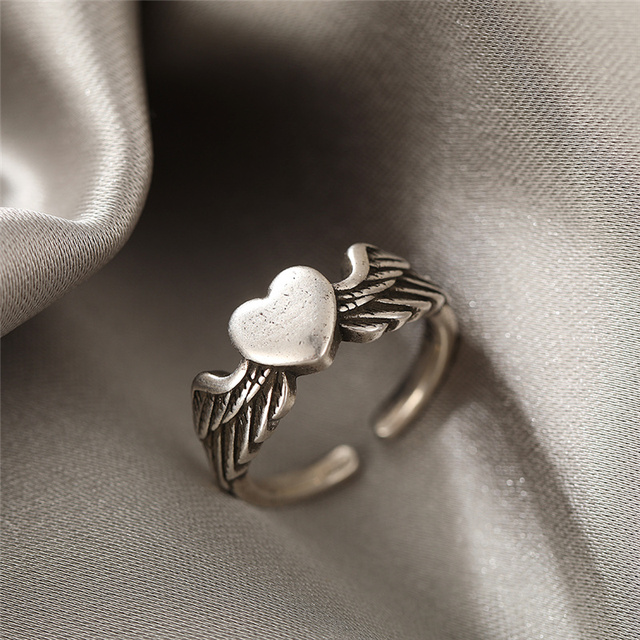 Gothic Heart Ring Set for Women Black Dice Vintage Hip-Hop Silver Plated Retro Rhinestone Charm Butterfly Finger Jewelry