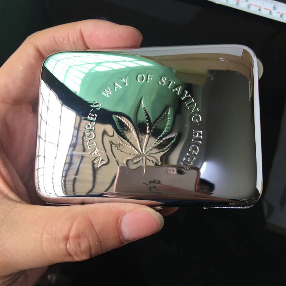 Чехол для сигарет в виде кленового листа из нержавеющей стали с контейнером