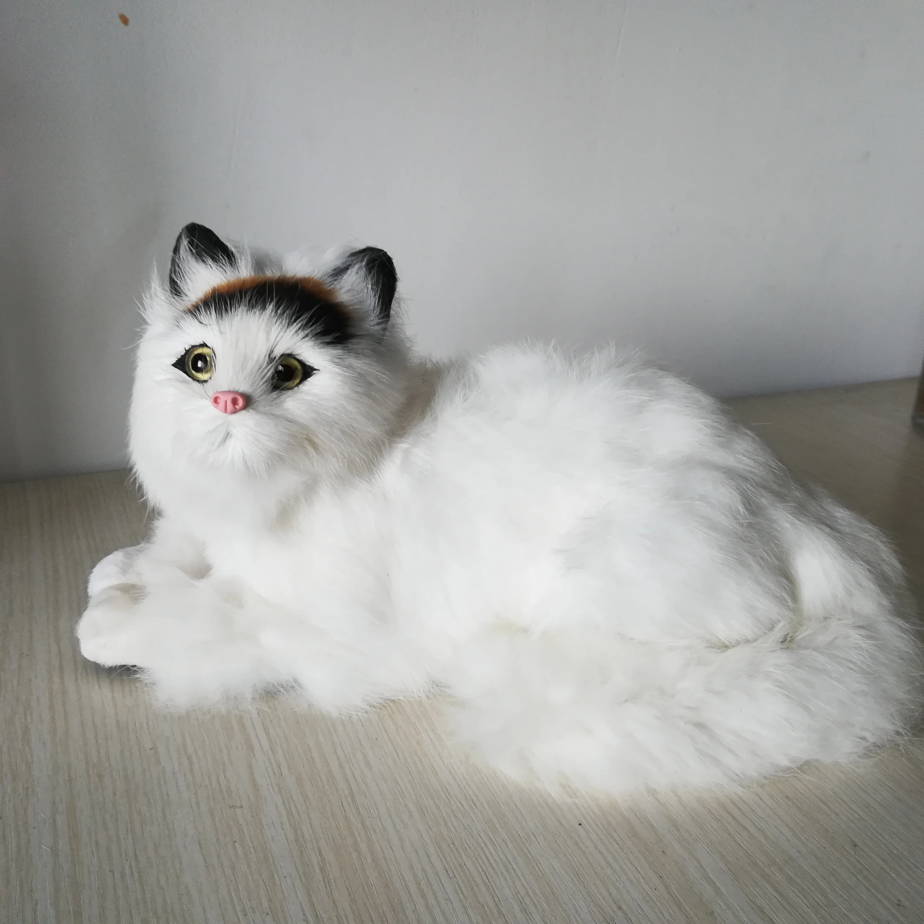 Настоящая игрушка, белая кошка, жесткая модель, около 28x15x18 см, пластиковая и меховая кошка, украшение для дома, игрушка, рождественский подарок, b0802