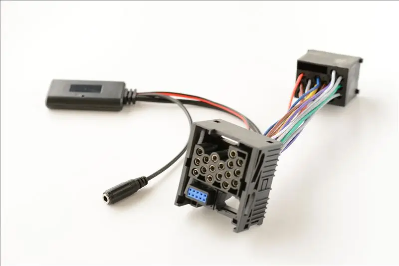 Кабель-переходник AUX для радио Bluetooth с микрофоном CD-дисков BMW E46 3 серии 2002 + |