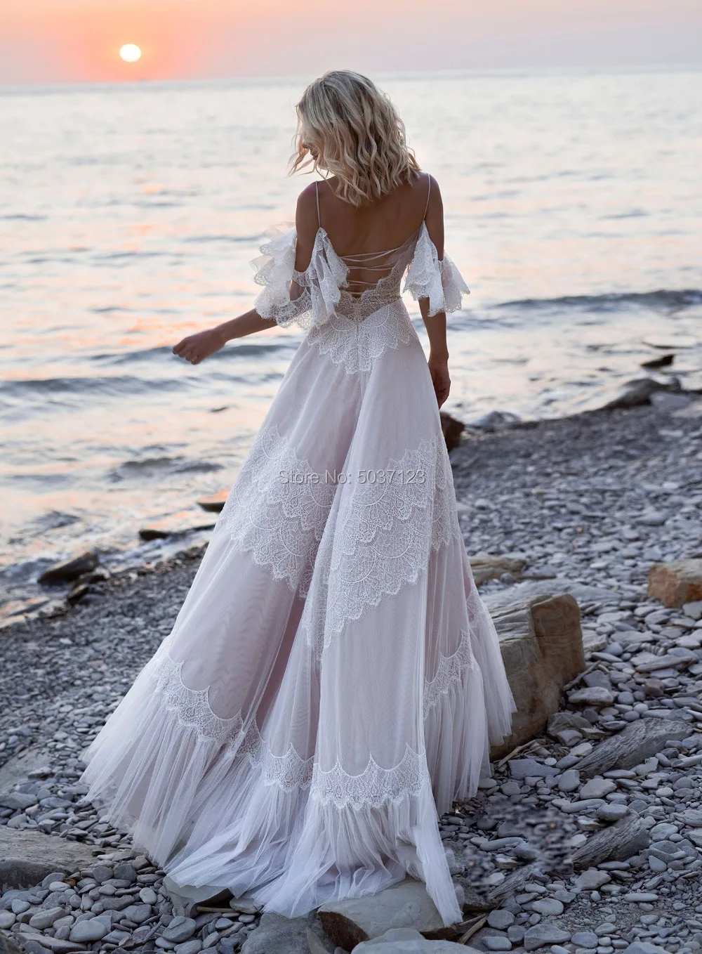Abiti da sposa bohémien allettante Nude Champagne scollo A V Chic maniche cinghie Ruffles Lace A Line Backless abiti da sposa - immagine 2