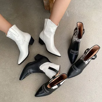 

Sexy Pointed Toe Western Cowboy Boots Women Snake Print Sewing Ankle Boots for Women Vintage Designer Shoes Women