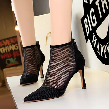 

2020 Spring New Women Classics Pumps Fashion Sexy Dress Thin Heels Hollow out Breathable Lace High Heels Fashion Boots