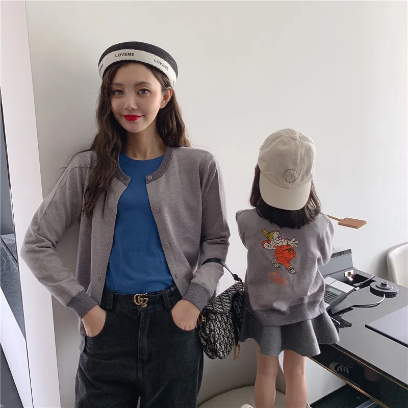 

2019 parent-child cardigan printed knit sweater color matching cartoon boys and girls jacket autumn and winter new mother and ch