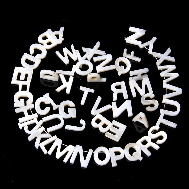 Бусина Natuarl из перламутровой ракушки с надписью перламутровая ракушка 26 букв