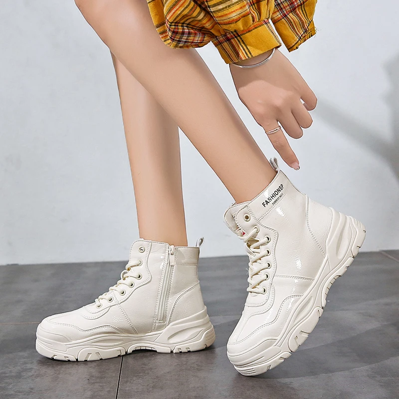 

2019 Winter New Women Martin Boots Patent Leather Plush Keep Warm Snow Boots Comfortable Non-slip Winter Boots Chunky Sneakers