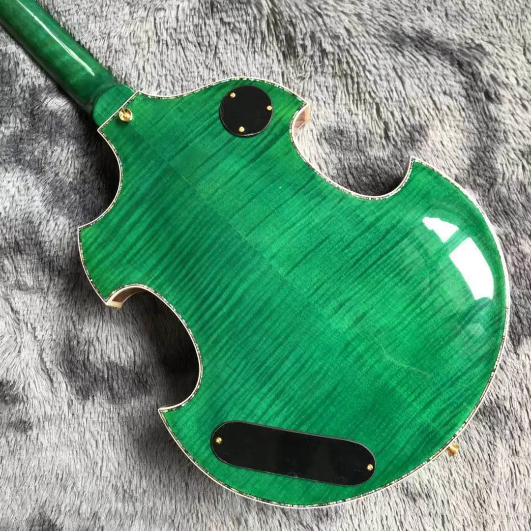 2021 nuova chitarra elettrica superiore in acero fiammato corpo semi-vuoto  speciale di forma irregolare in verde