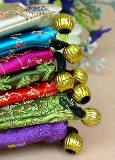 

20Multicolor Random Mixed Satins Jewelry Packaging Pull Pouch Walnut Jin Bags Coin Purse Christmas Gift Box Case For Bracelet Ne