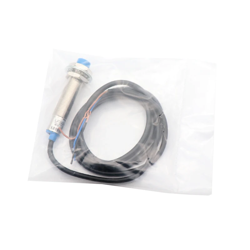 1PC 3D 프린터 LJ12A3-4-Z/BX 유도 형 근접 센서 감지 스위치 NPN DC6-36V 4mm 평상시 열림 근접 스위치
