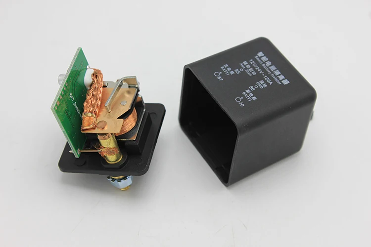 Motorhome Auto Camper Accessories 200A Smart Battery Isolator Dual Battery Combiner 12V/24V Caravan Accessories