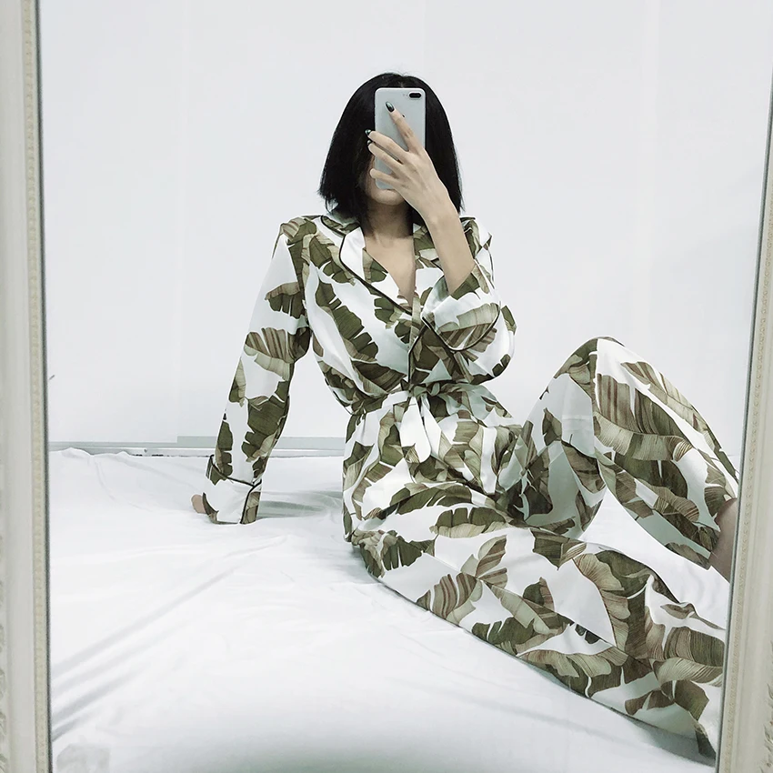 Waliicorners Long Sleeve Satin Pajamas Tropical Graphic 2 Piece Set Banana Leaf Robe Sets 23 H2bc8118d458b4ae89711153050e1305a7