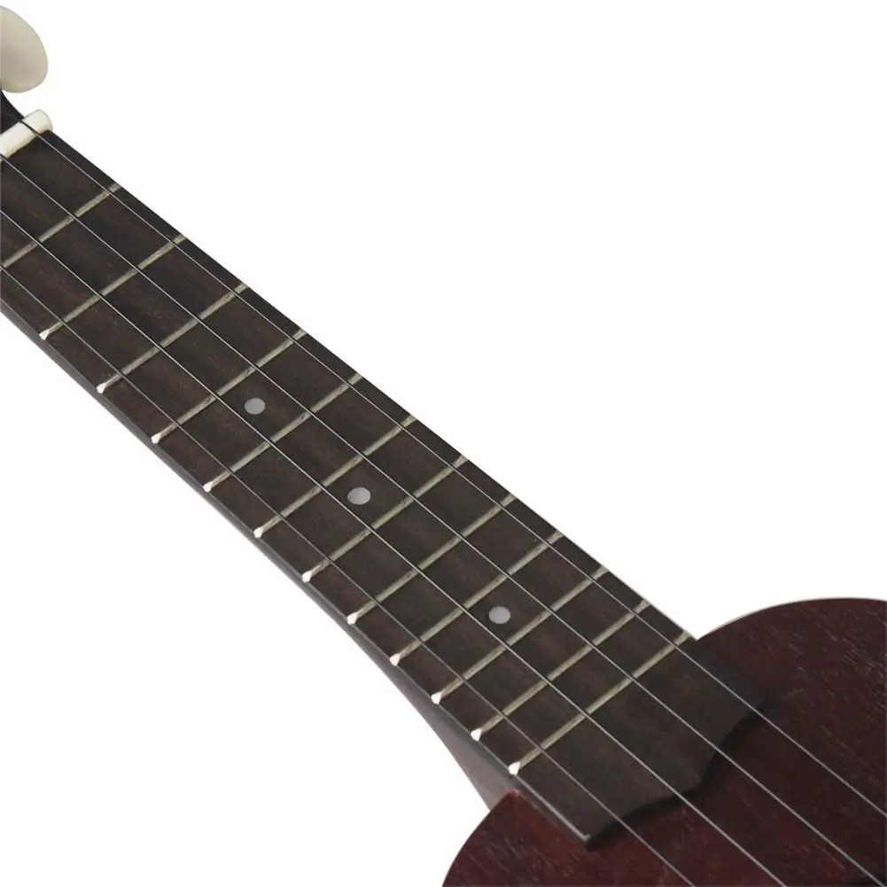 21 дюймов Sapele Ukulele маленькая гитара 15 Лада Ukelele комплект с ремешком Капо концертный музыкальный инструмент 53x18x6 см