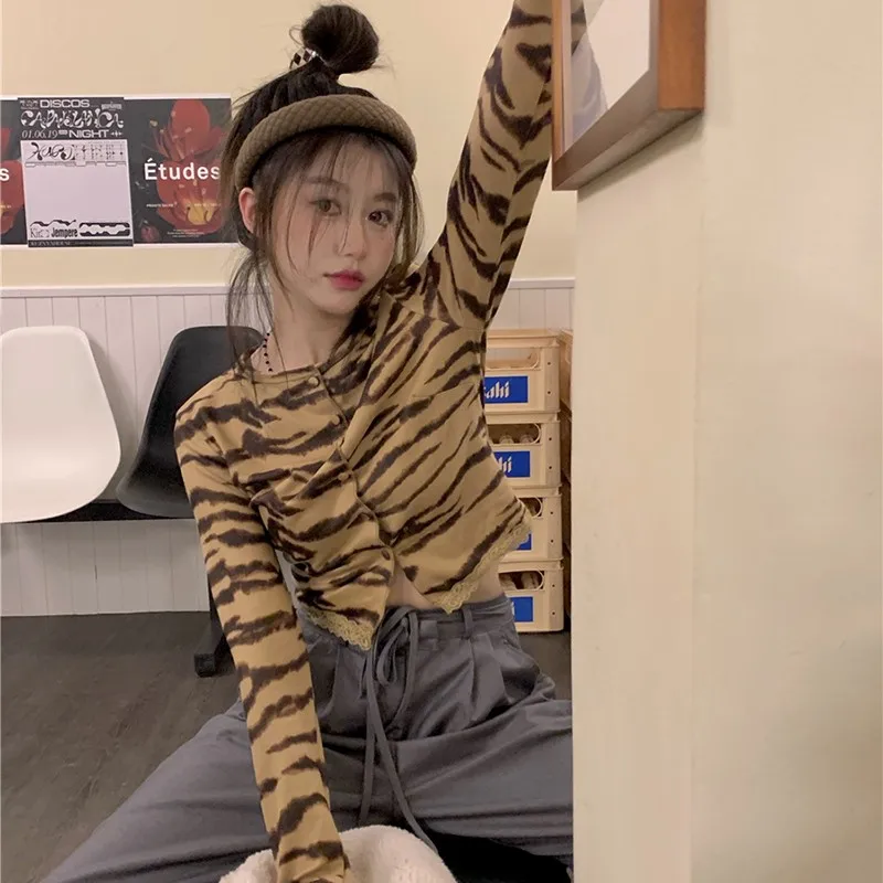 

New Arrival Spring/autumn Arts Style Women Casual O-neck Long Sleeve T Shirt Skinny Single-breasted Leopard Print T-shirt V92